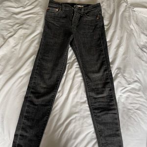 Levi wedgie skinny size 25